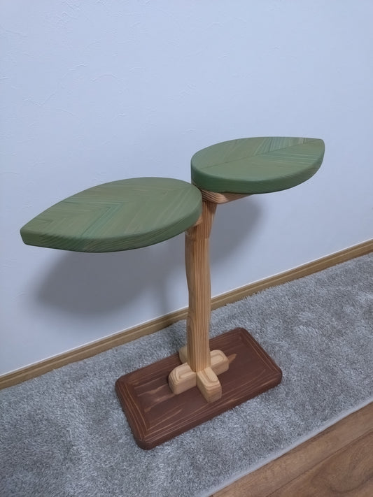 ひこばえテーブル